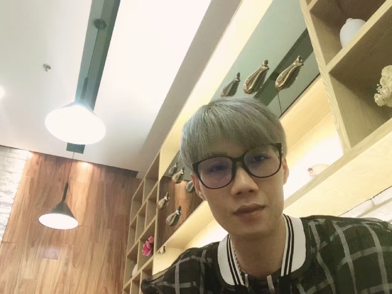 黄峰的第二张照片--清远中老年相亲网
