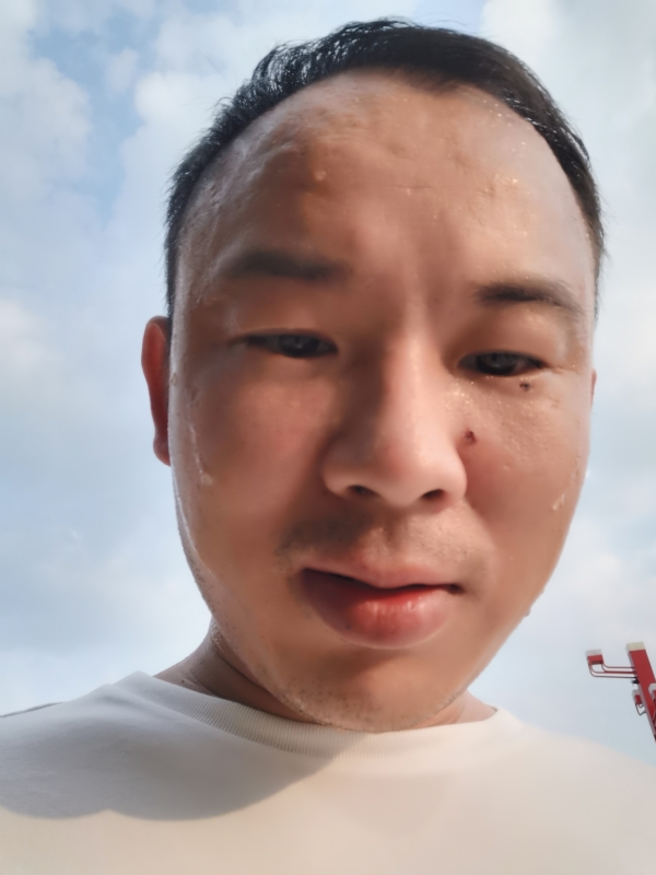唐老鸭的第一张照片--清远中老年相亲网