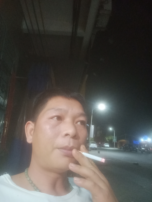 善解人意的第一张照片--清远中老年相亲网